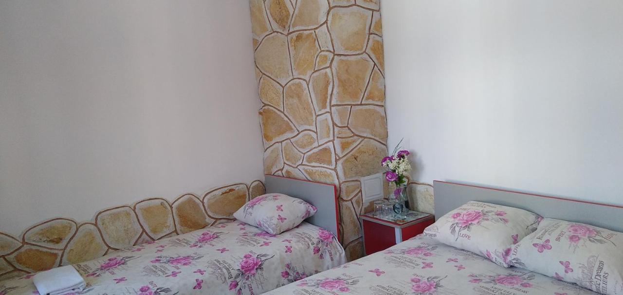 Guest House - Batak ภายนอก รูปภาพ