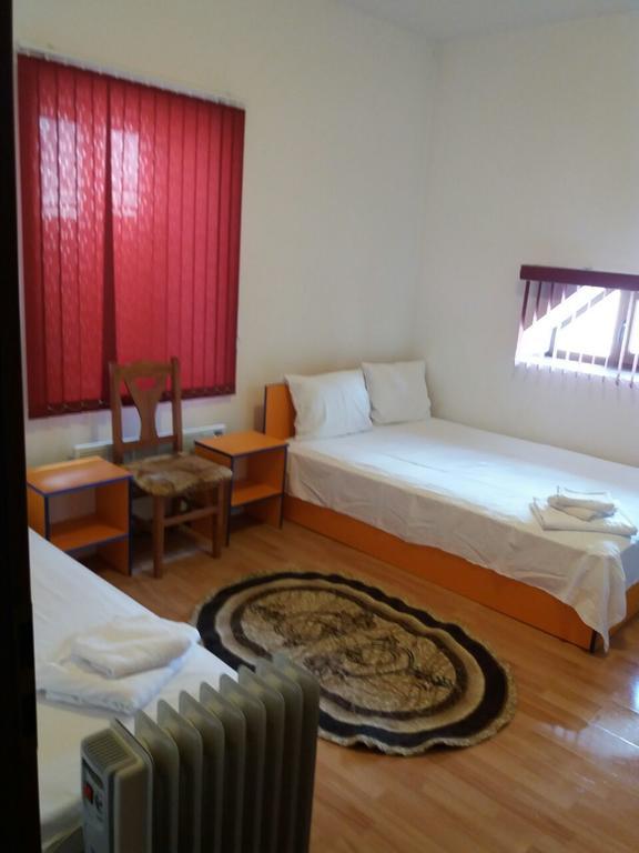 Guest House - Batak ภายนอก รูปภาพ