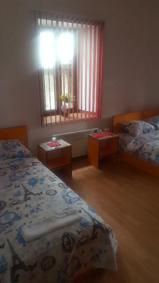 Guest House - Batak ภายนอก รูปภาพ